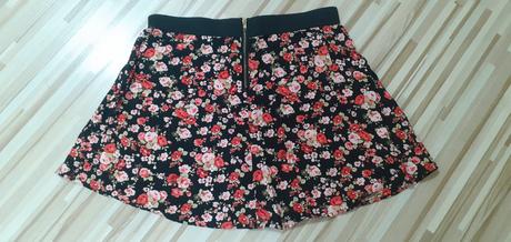 Kvietkovana sukňa house, house,s