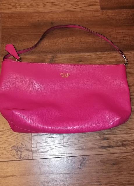 Kabelka guess, guess