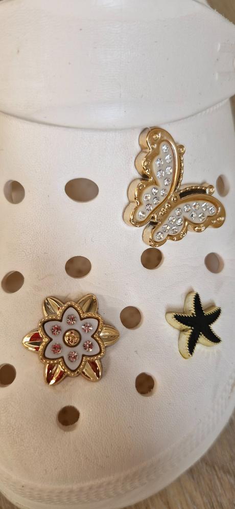 "crocsy" s ozdobami, 32