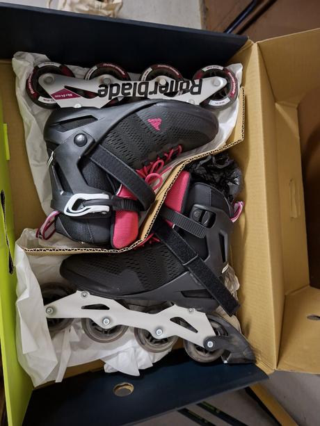 Dámske korcule, rollerblade,40