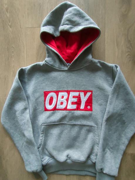 Štýlová chlapčenská mikina obey, veľ.s/cca 142-146, s