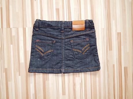 Riflová sukňa, 104