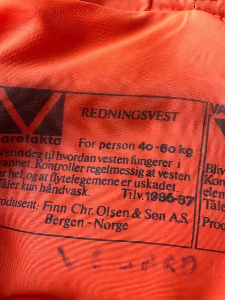 Záchranná junior vesta - pre váhu 40-60kg, s