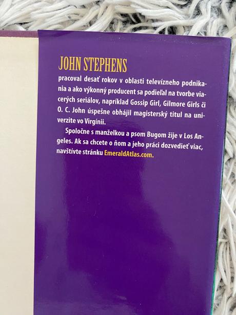 Smaragdový atlas john stephens,