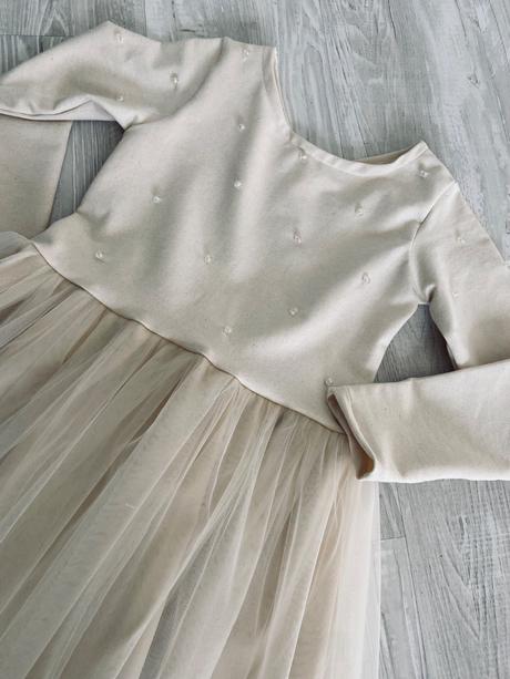 Sviatočné saty, 68 - 146