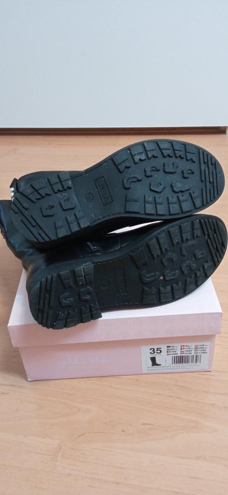 Čierne čižmy, nelli blu,35