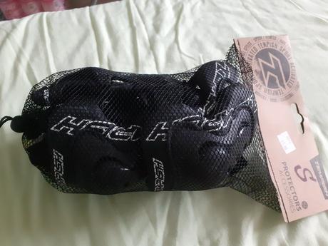 Chrániče - ruky, kolená, lakte, 