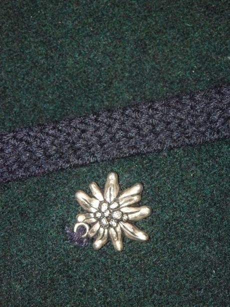 Luxusná vlnená vesta ku kroju, 44