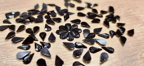 Ozdobné kamienky 6 x 10 mm -, 