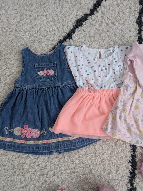 Balík dievčenského oblečenia, 68–80