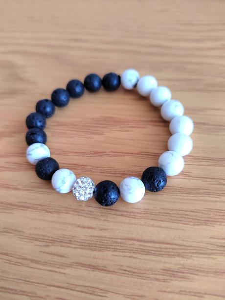 Minerálový náramok how, 