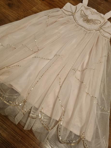 Kostým-šaty 7-8 rokov,