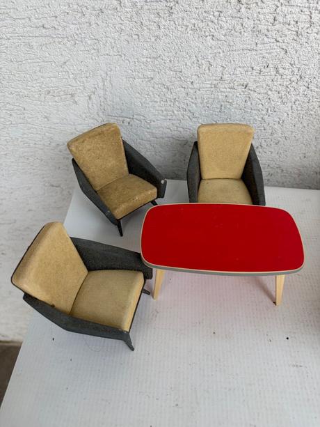 Stary vintage 70 roky maly nabytok pre babiky hrac, 