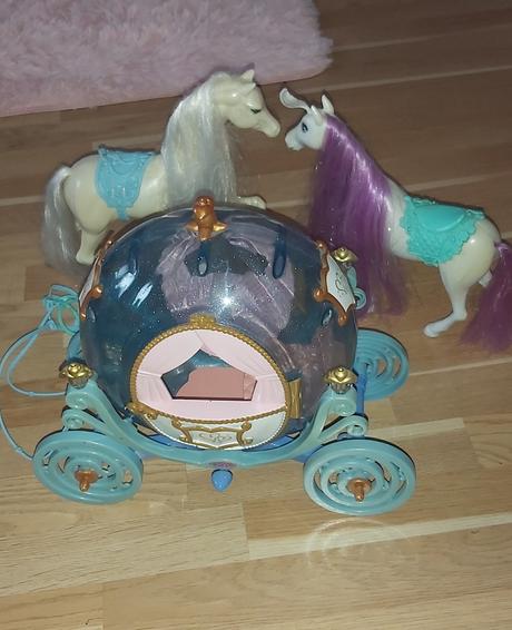Barbie+koč-koniky a česacia hlava, 