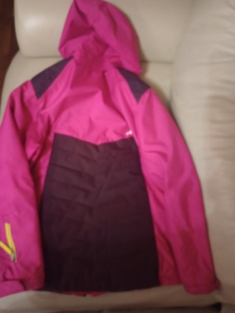 Ponúkam dievčenskú zimnú lyžiarsku bundu, wedze,152
