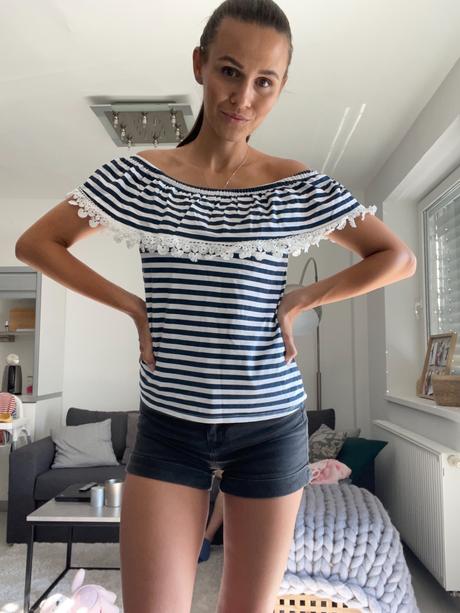 Letné pasikave tričko s holými ramenami uni,