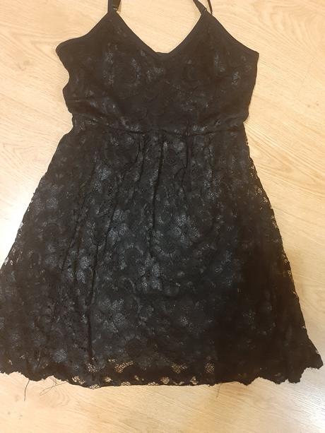 Krajkove saty s/m, m