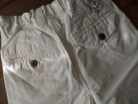 Kraťasy a košeľa, next,122