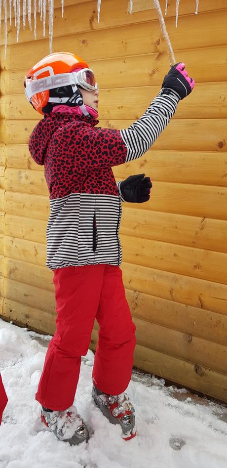 Lyžiarska bunda protest, 140