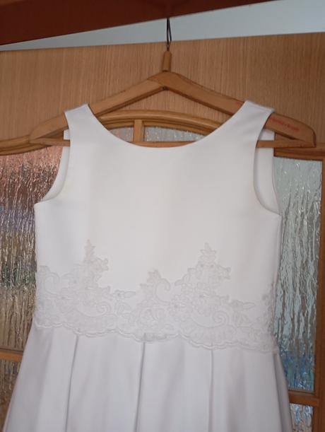 Šaty na prijímanie, 146