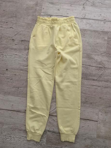 Teplaky vel 152, 152