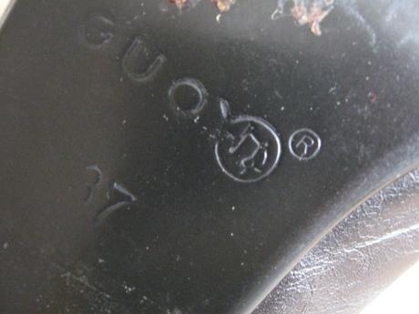 Tmavohnedné lodičky s ozdobou, 36