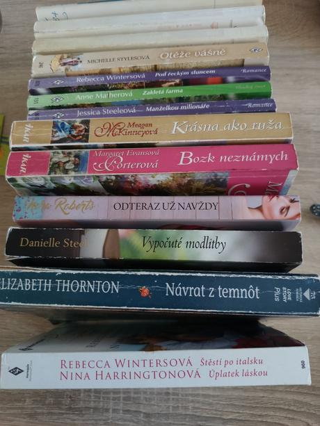 13 paperbackov pre ženy,