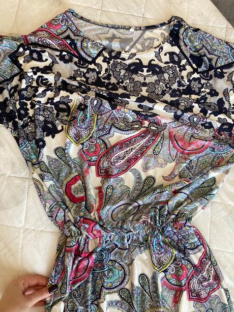 Šaty s gumičkou v pase, 42