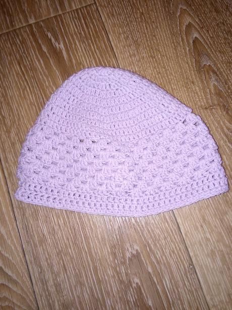Fialková háčkovaná čiapka 1 az 3r super stav, 80