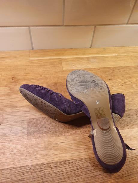 Kožené talianske lodičky so zapínaním, 37