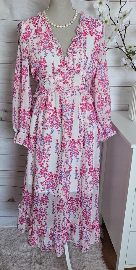 Krásne lahulinké šaty, 38