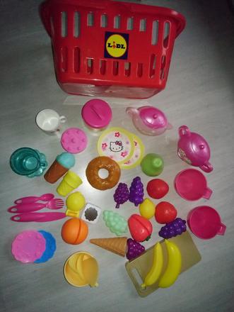 Plastové potraviny s košíkom, 
