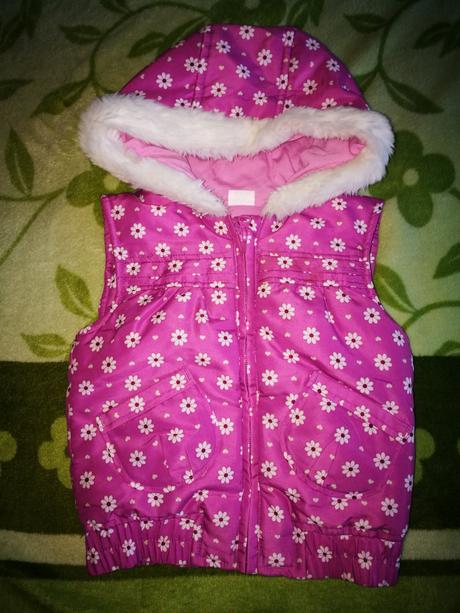 Kvietkovaná vesta, f&f,86