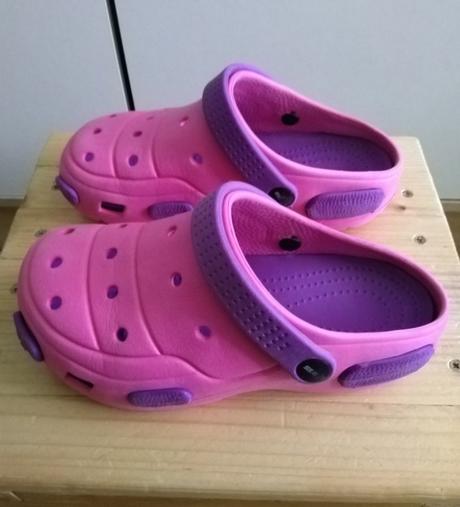 Predám veľmi málo nosené šľapky 32, 32