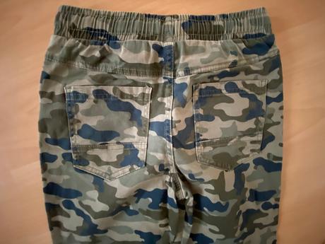 Maskacove nohavice, f&f,140