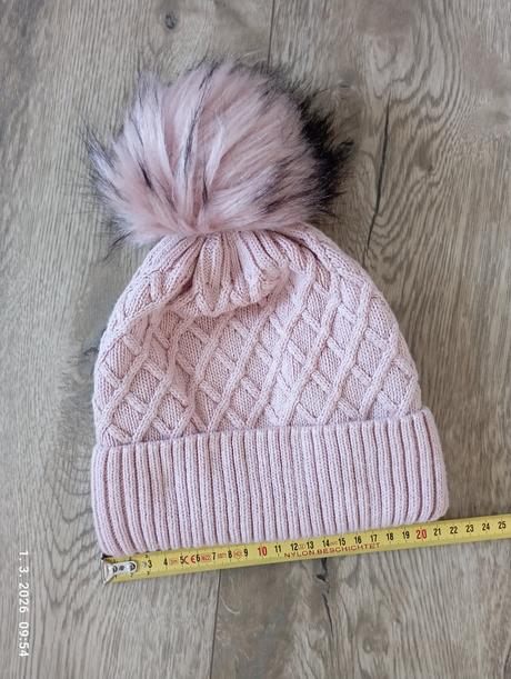 Krásna zimná čiapka (už s poštou), s