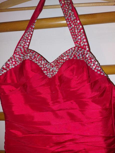 Spoločenské šaty, 38