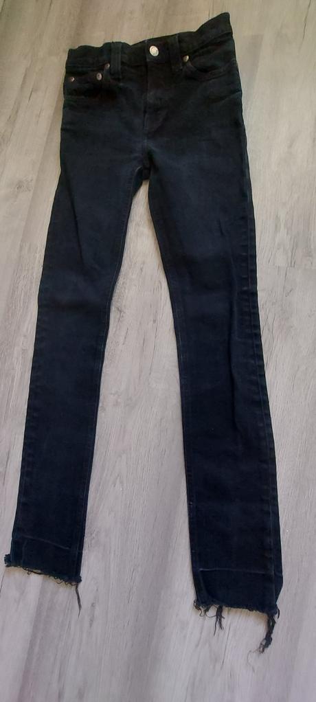 Krásne rifle zn.nudie jeans co s vysokým pásom, 32