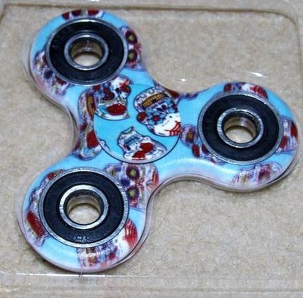 Spinner duhovy,