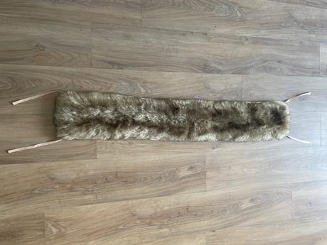 Kozusina na kociar, bjällra