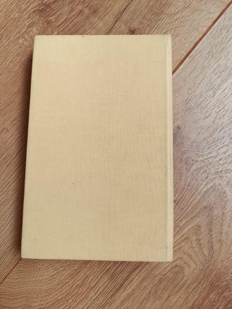 Daleko od hlucneho davu,