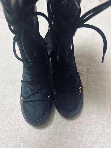 Tmavomodré vyššie snehule zn. moon boot, 40
