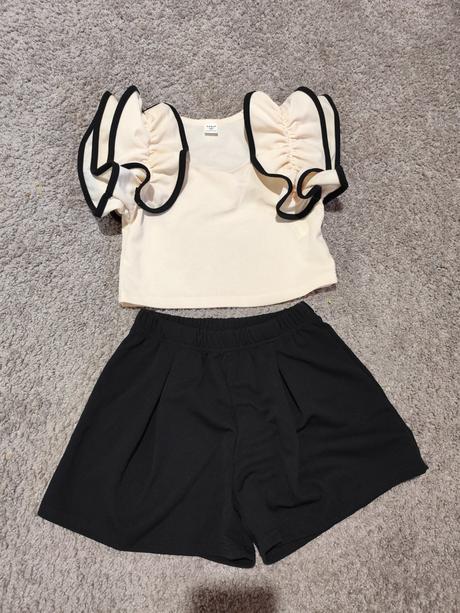 Dievčenská súprava, 128