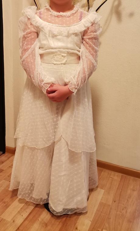 Šaty na prvé sväté prijímanie, 146