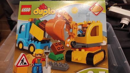Pasovy bager a nakladiak lego duplo,