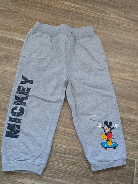 Tepláky č.92, disney,92