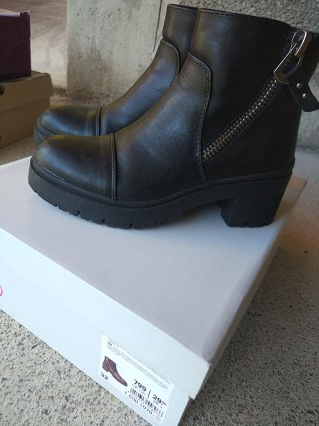 Prechodne čižmičky+ doporucene postovne, deichmann,32