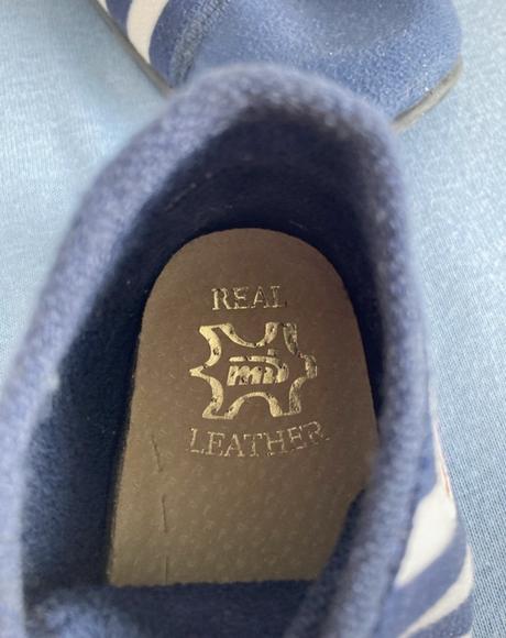 Plátené tenisky, 23