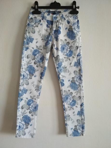 Dievčenské nohavice, armani,122