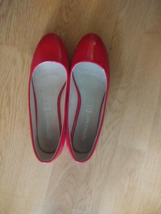 Lakované červené lodičky, 37